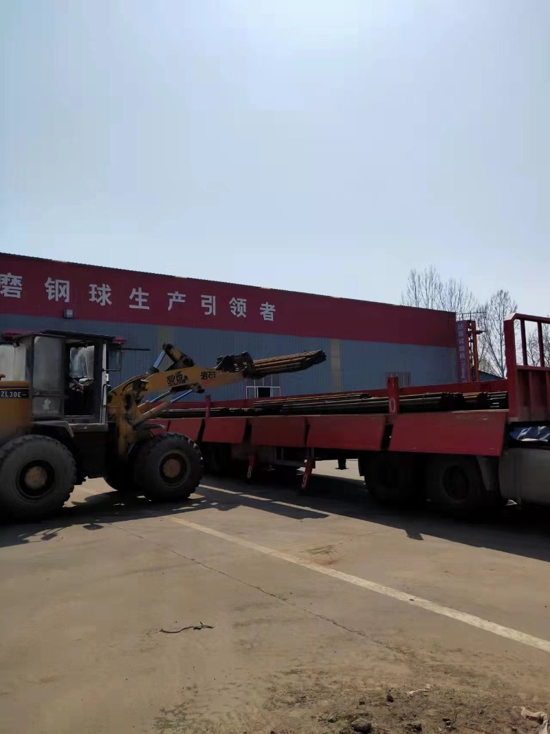 Schleifen von Stahlstäben