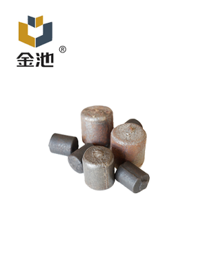 Schleifen von Stahlschmieden