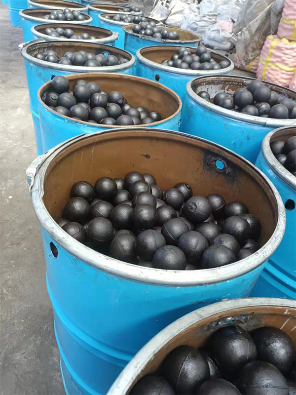 Chromgusskugel .jpg Chrome Iron Casting Ball .jpg